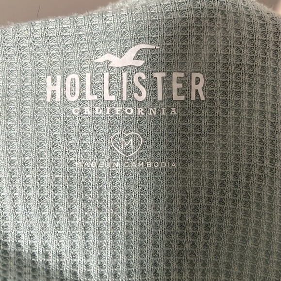 Hollister Waffle Knit Thermal Tie Front Long Sleeve T-Shirt - Picture 11 of 12
